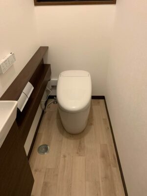 日置市のトイレリフォーム　施工事例　｜Y様邸｜　　【リビングプラザ滝の神】鹿児島市・姶良市・日置市・リフォーム・塗装・外構・造園