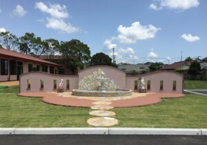 鹿児島市　ガーデンリフォーム工事　施工事例｜子どもたちの【五感】を楽しませる≪噴水≫のある風景｜【リビングプラザ滝の神】鹿児島市・姶良市・日置市・リフォーム・塗装・外構・造園