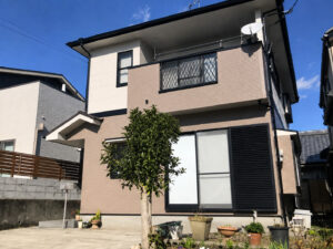 鹿児島市　外壁・屋根塗装工事　施工事例　Ｓ様邸｜【鹿児島市・姶良市・伊集院・リフォーム・リノベーション・外壁塗装・屋根塗装・ガーデン・エクステリア・外構・造園】リビングプラザ滝の神